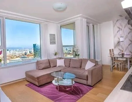 Panoramaview/31thfloor!/luxury/wifi/parking * ברטיסלאבה