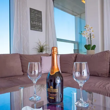 Panoramaview/31thfloor!/luxury/wifi/parking * ברטיסלאבה